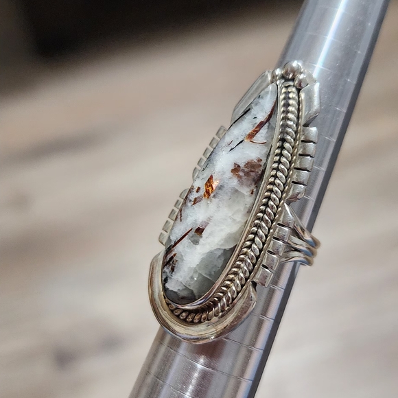 WHITE BUFFALO Sterling Silver Ring - Picture 5 of 9